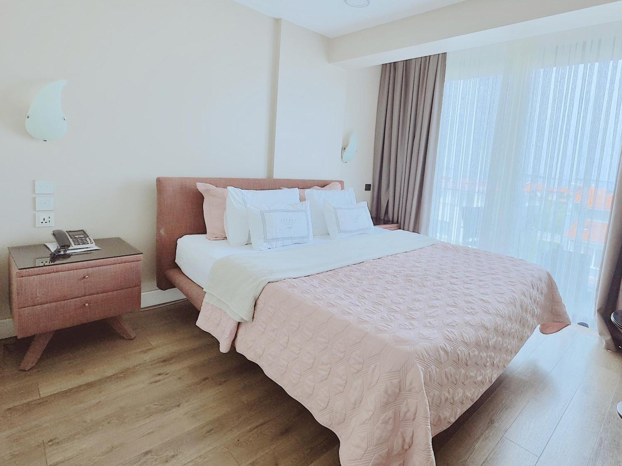 Ferush Boutique Hotel Урла Екстер'єр фото