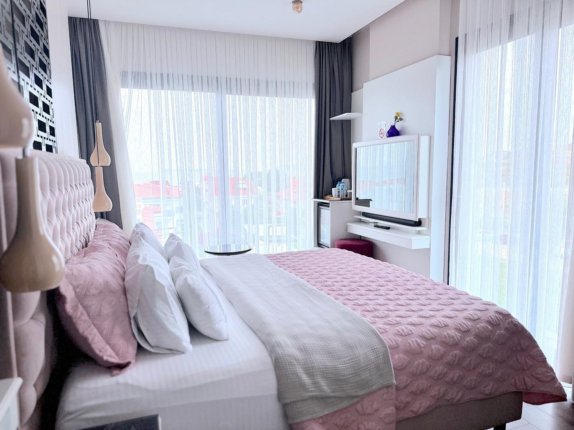 Ferush Boutique Hotel Урла Екстер'єр фото