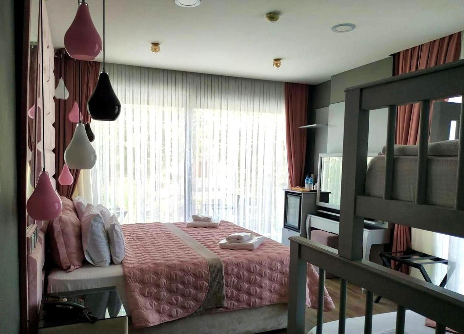 Ferush Boutique Hotel Урла Екстер'єр фото